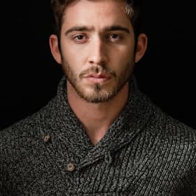 Tiago Fernandes sorrindo